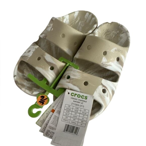 CROCS Classic Marbled Sandals V2 NWT - Picture 2 of 5